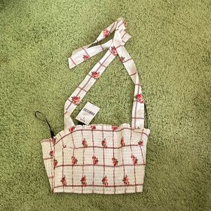 Forever 21 crop top. It’s a size large. Gently used